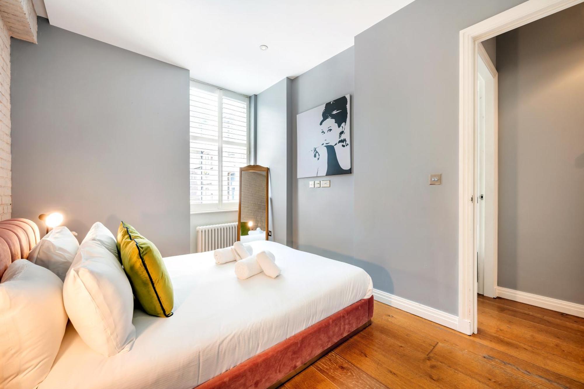 Welcome - Drury Lane Apartament
