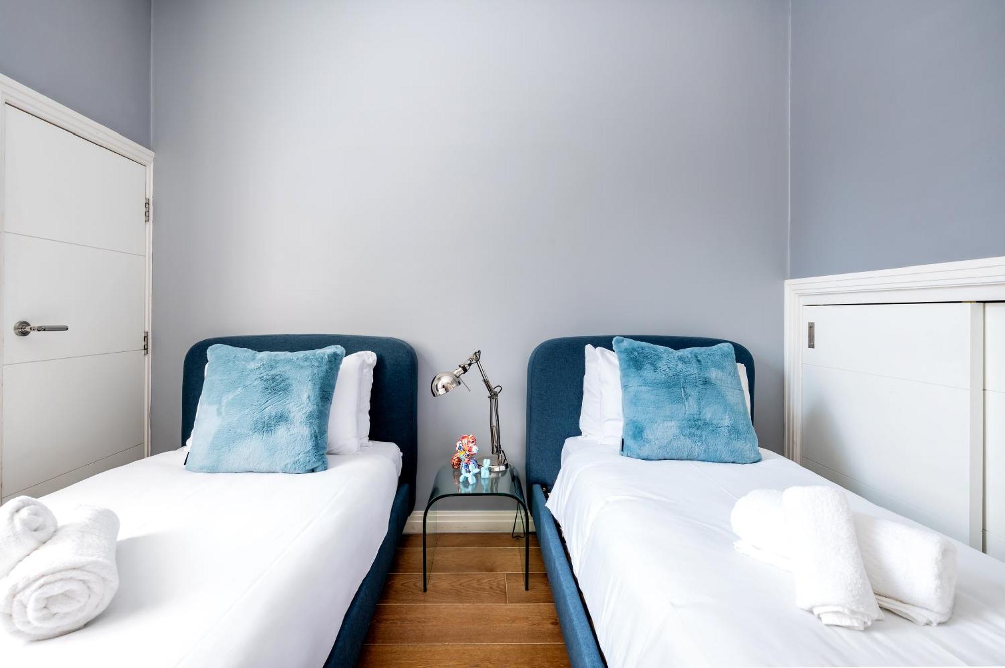 Welcome - Drury Lane Apartament