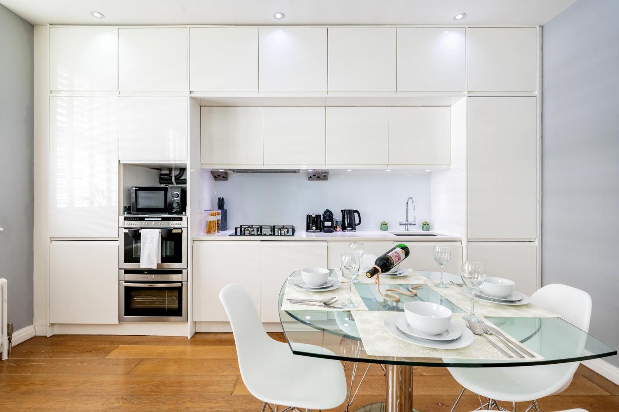 Welcome - Drury Lane Apartament